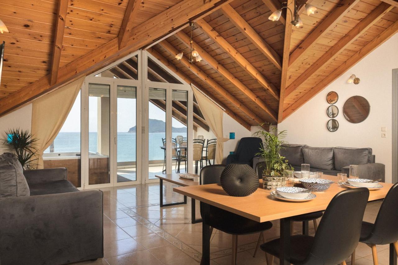 George Beachfront Apartments Lithakia  Extérieur photo