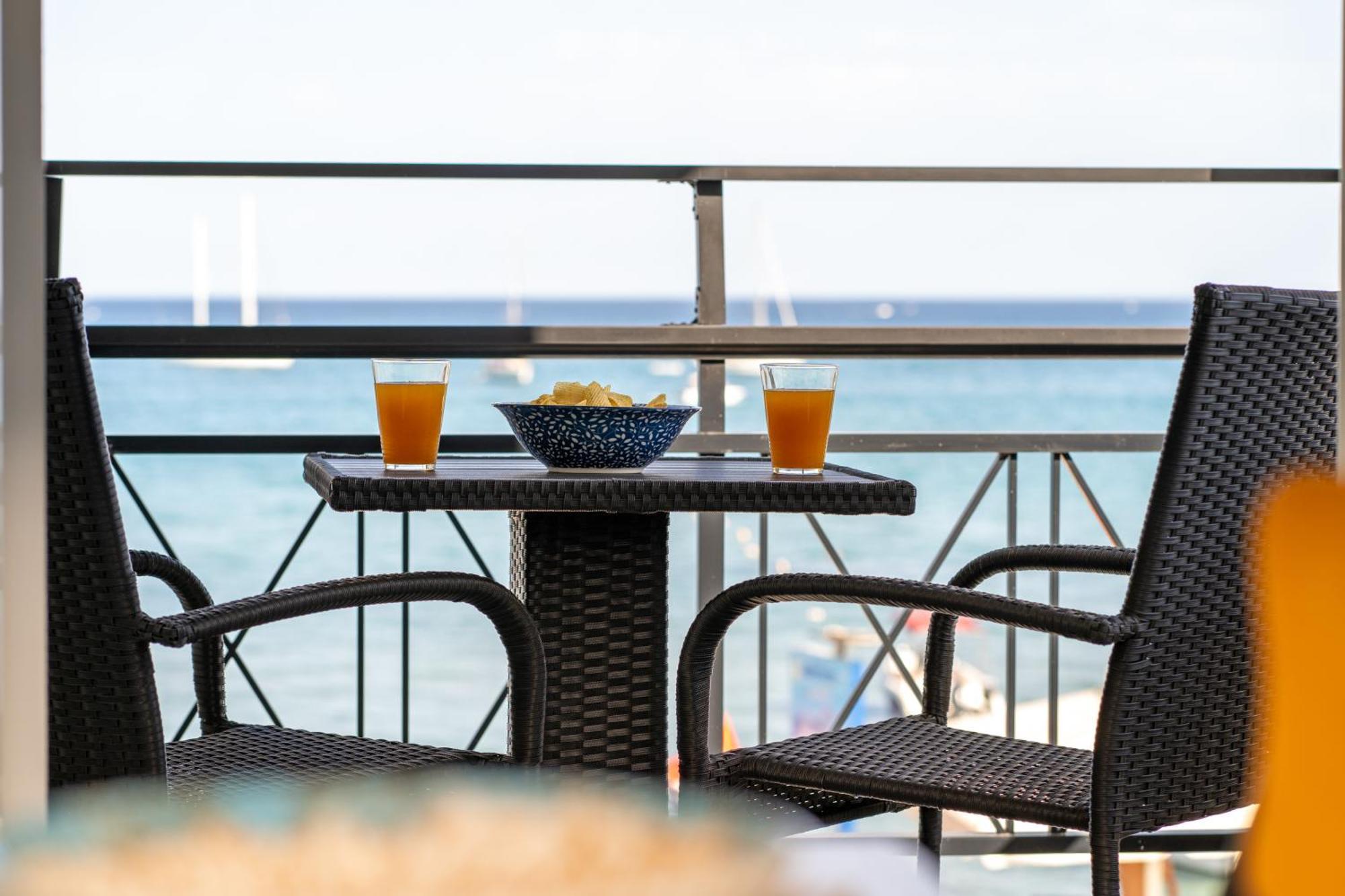 George Beachfront Apartments Lithakia  Chambre photo